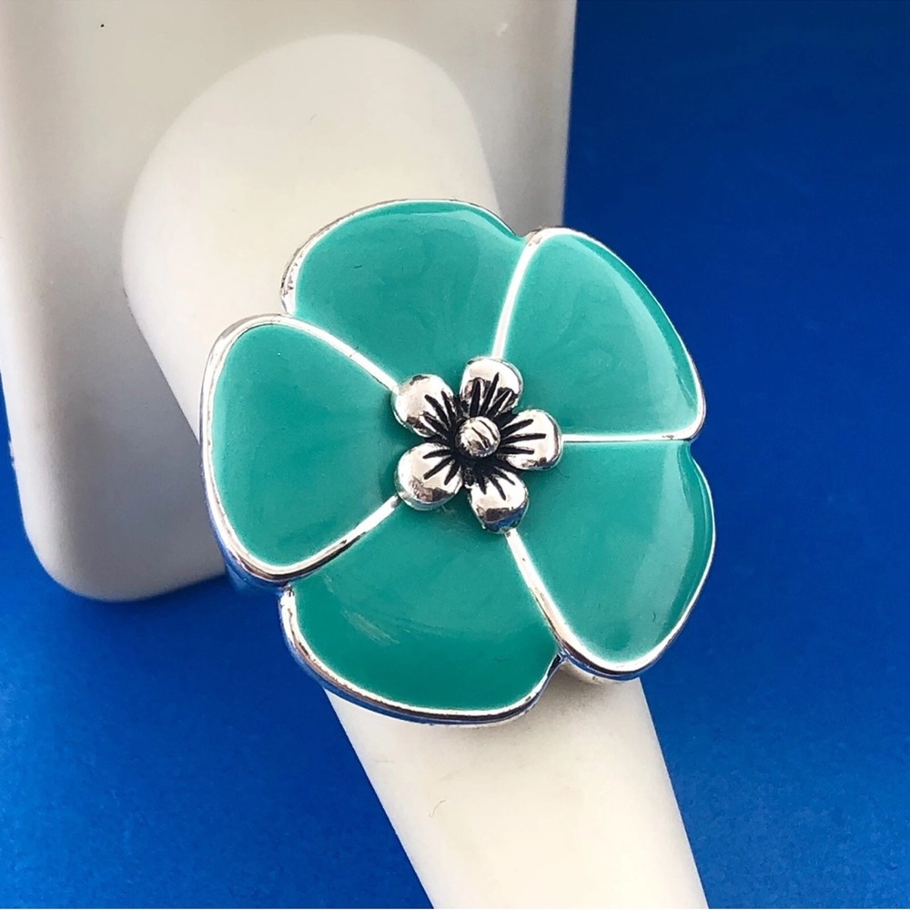 Premier Designs Ring size 7 Turquoise Enamel Flower on Silver Plated Boho Hippie